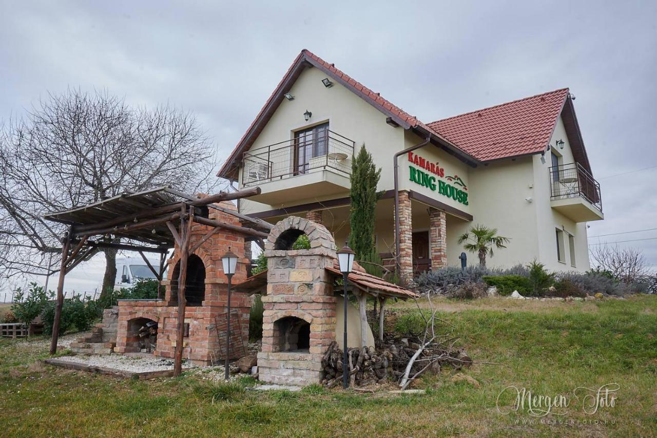 Kamaras Ring House Bed and Breakfast Mogyoród Buitenkant foto