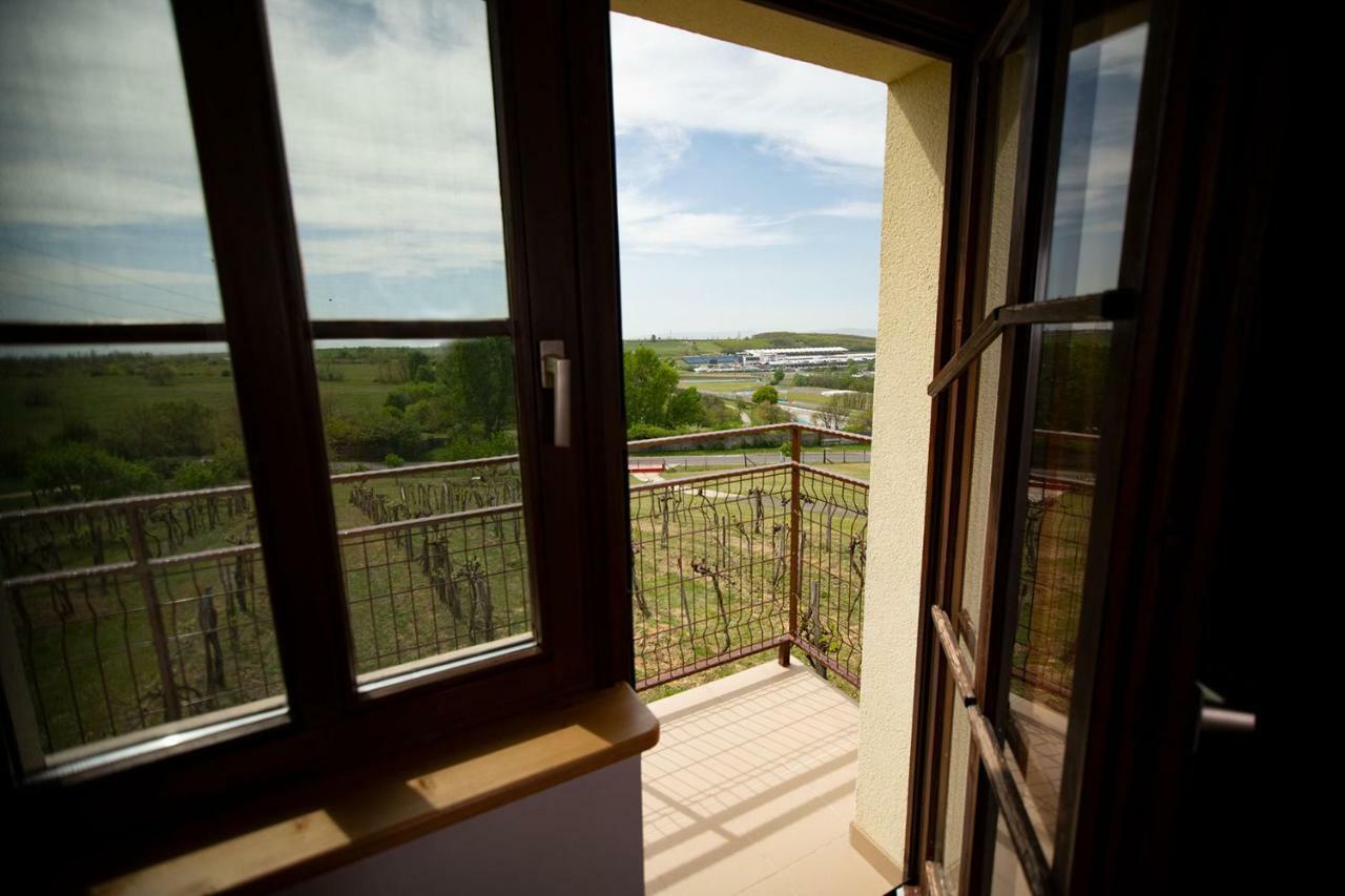 Kamaras Ring House Bed and Breakfast Mogyoród Buitenkant foto
